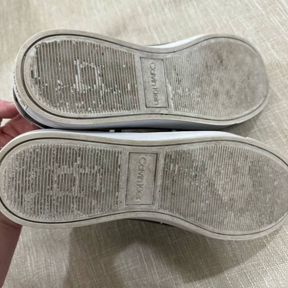 Calvin Klein Black and White Casual Sneakers Size 10 - Picture 6 of 8